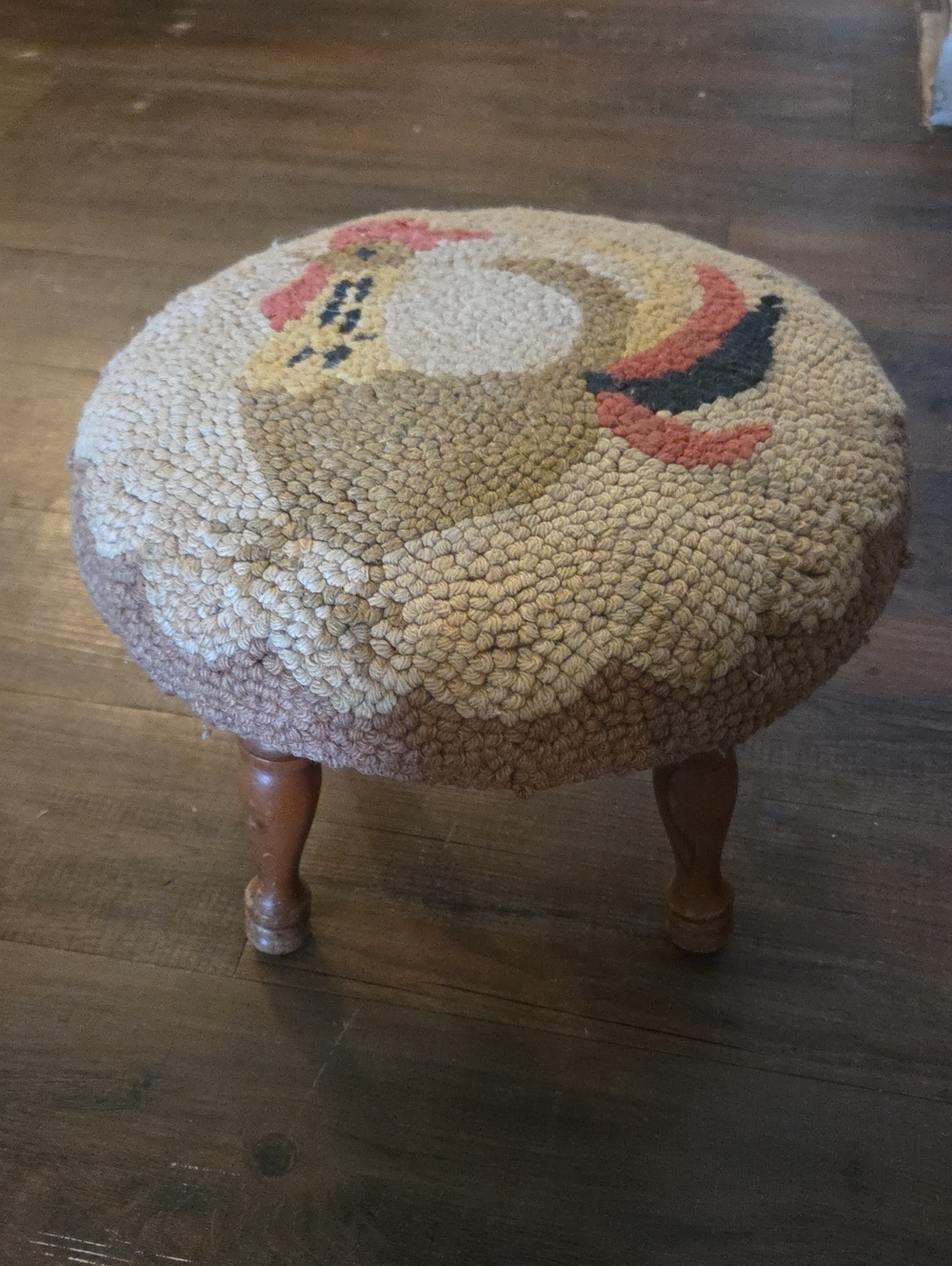 Handcrafted Beige Hooked Wool Footstool with Coral and Navy Accents